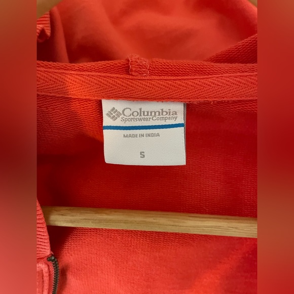 🗻 Columbia Woman’s Zip Up Sweater, size small - Picture 6 of 6